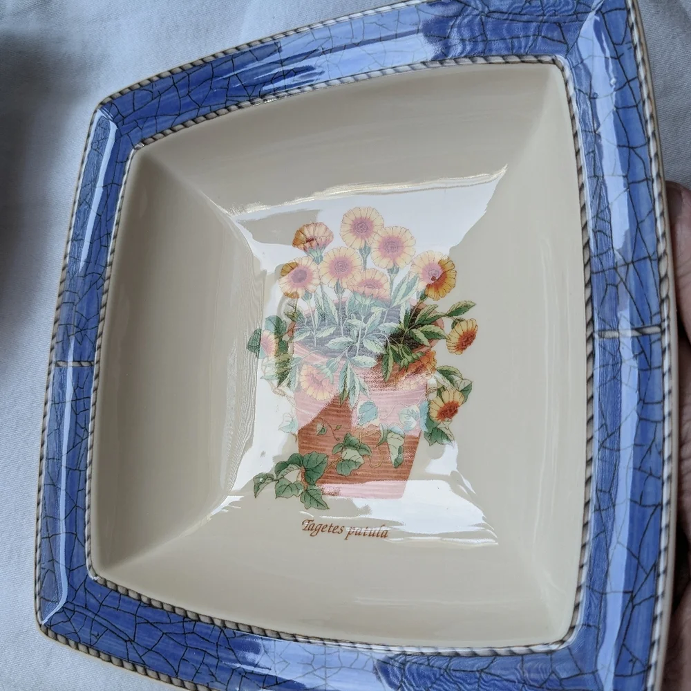 Wedgwood Sarah's Garden Floral Nesting Sweet Meat Dishes Set - 3 Discontinued